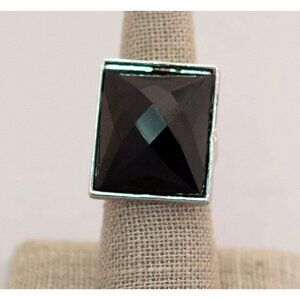 Size 7 modern gothic vintage ring (C1)